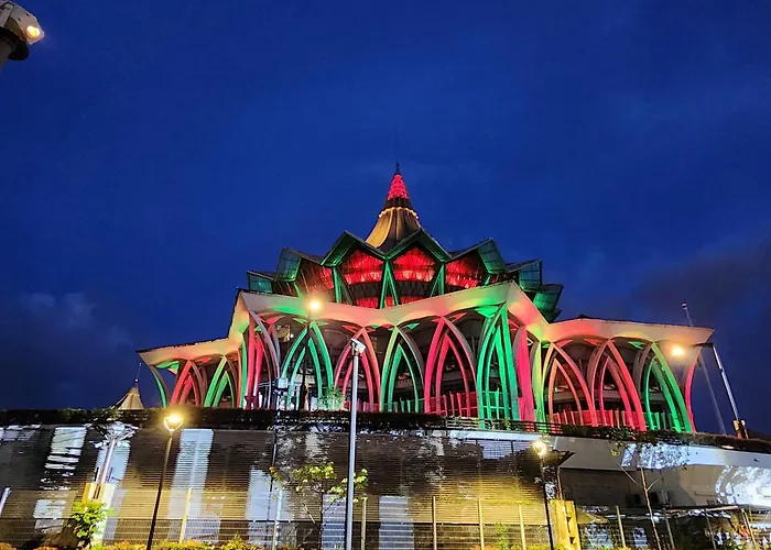 Riverbank Suites Kuching Waterfront
