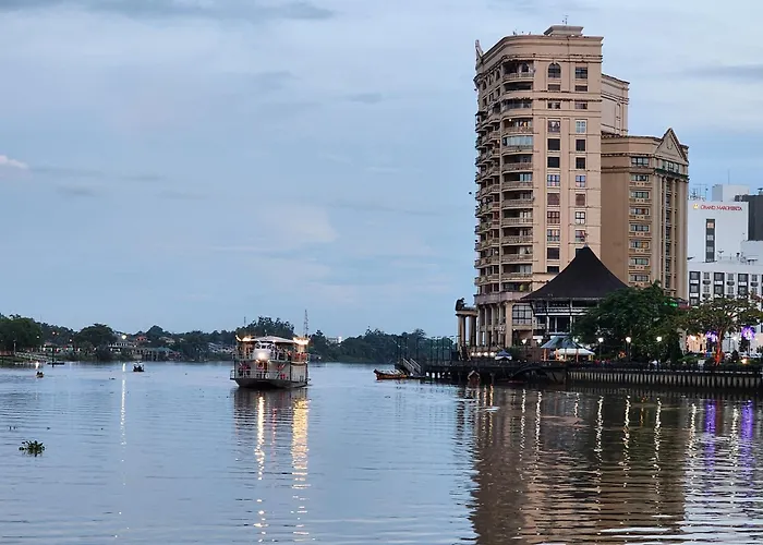 Riverbank Suites Kuching Waterfront