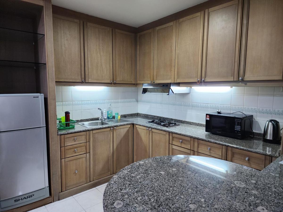 Riverbank Waterfront Apartment Kuching